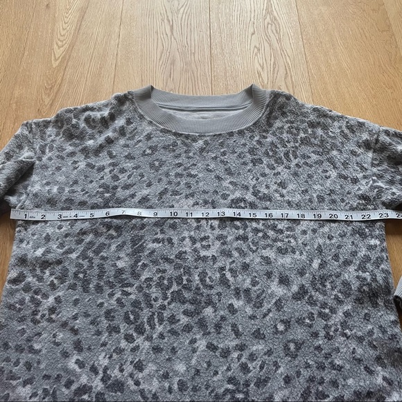 NWT AERIE OVERSIZED LEOPARD SWEATER - XS - Picture 11 of 15